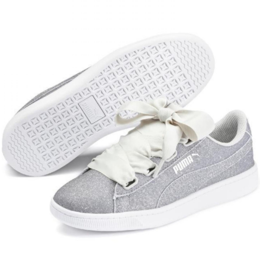 BIG KID Silver PUMA SNEAKERS With Ribbon Size 7Y